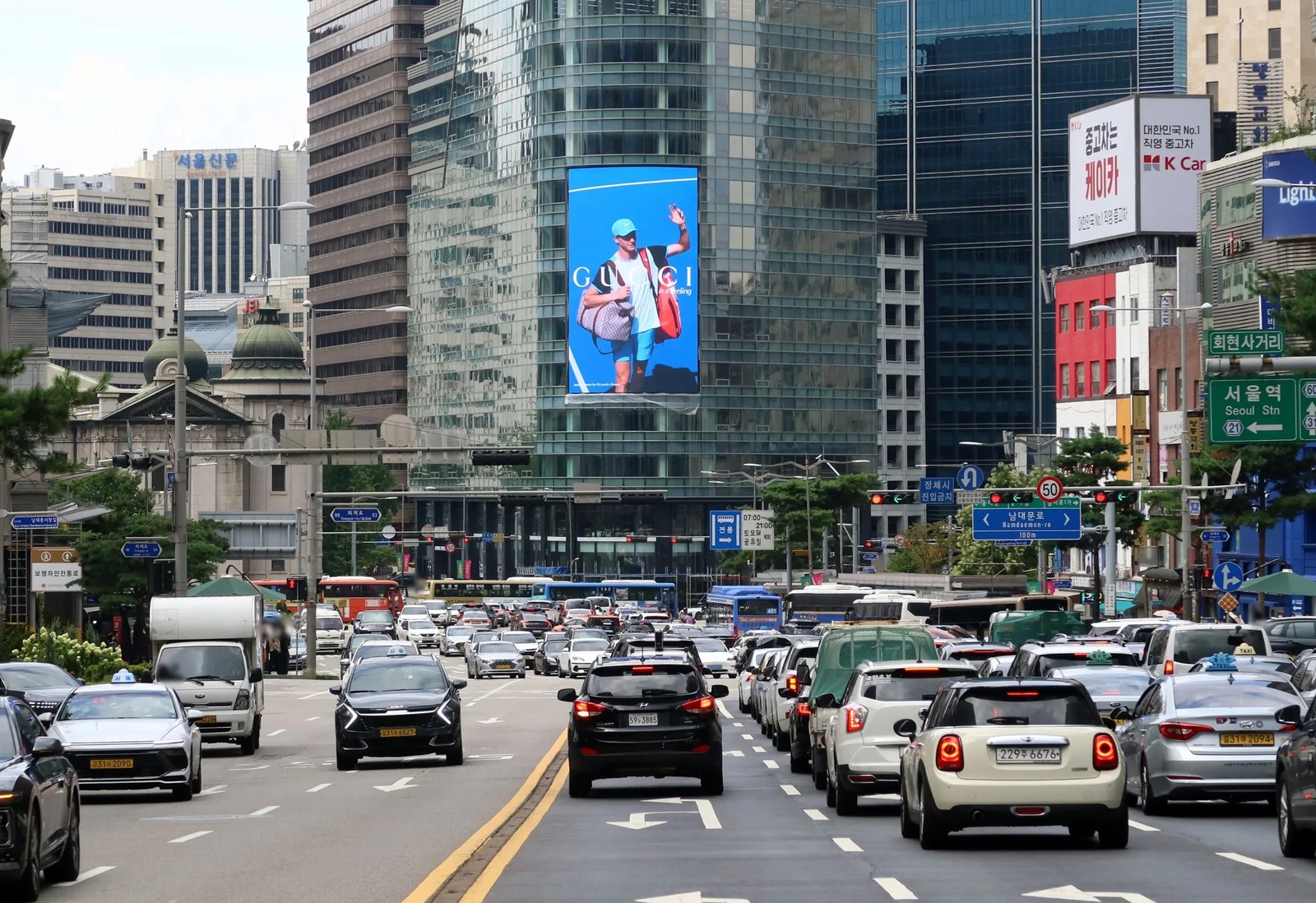 명동 K파이낸스타워 전광판