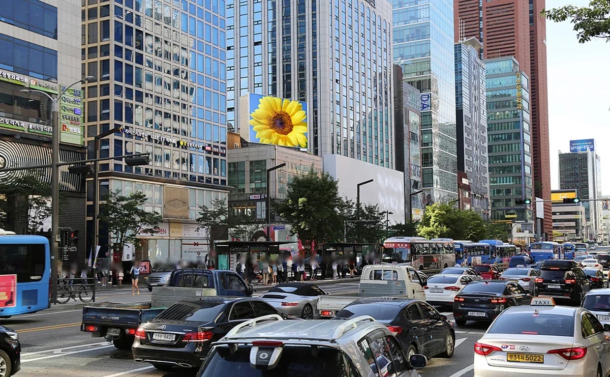 강남대로 우신빌딩 전광판